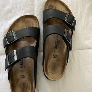 Birkenstock Arizona Leather Sandals.  Gently Used.  Size 40  Regular Fit
